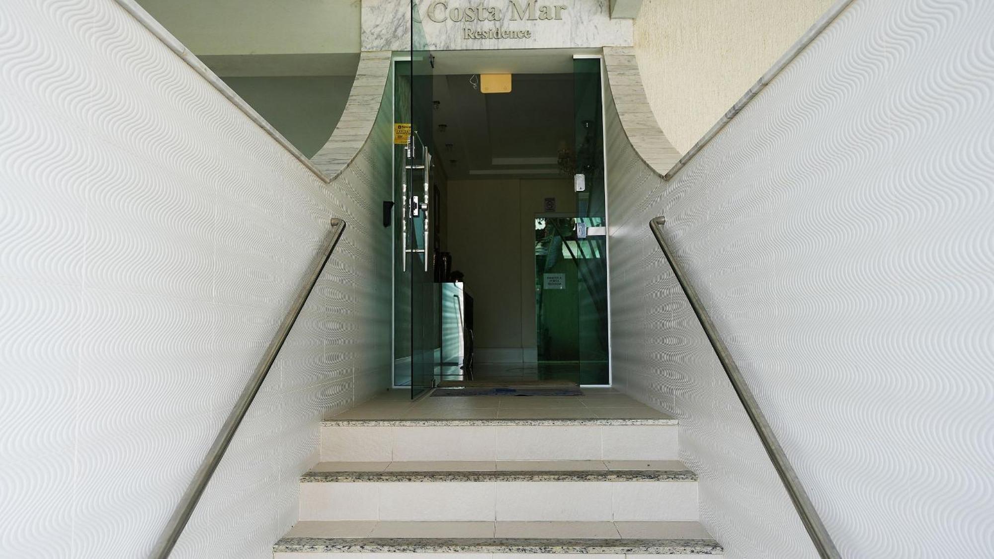 Apto no centro de Bombinhas Exterior foto